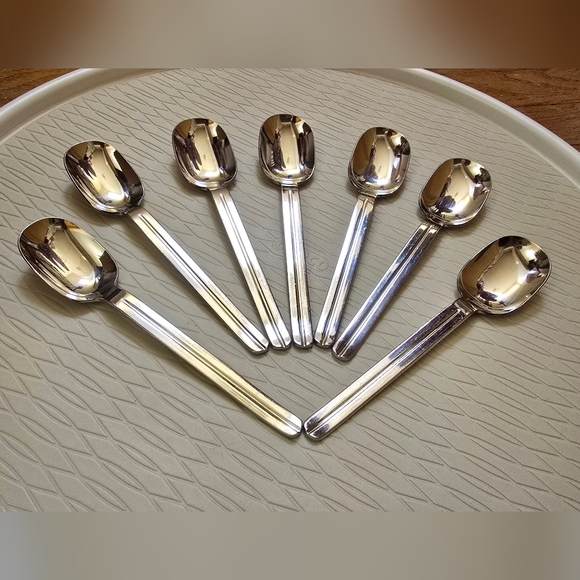 Set Of 7 Retroneu Infinite Stainless Dinner Spoons 18/8 Korea Flatware - Picture 2 of 5